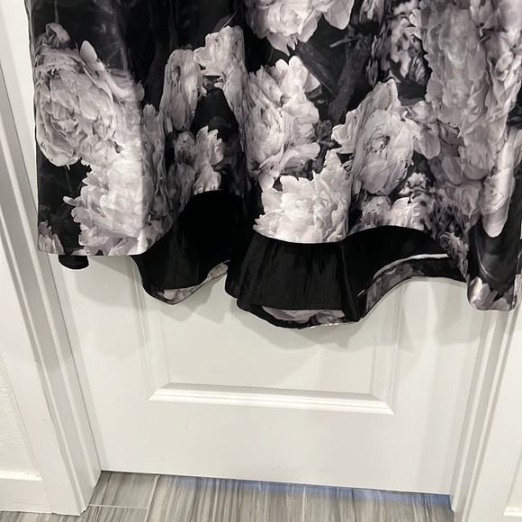 Black and white cocktail dress - Picture 7 of 8